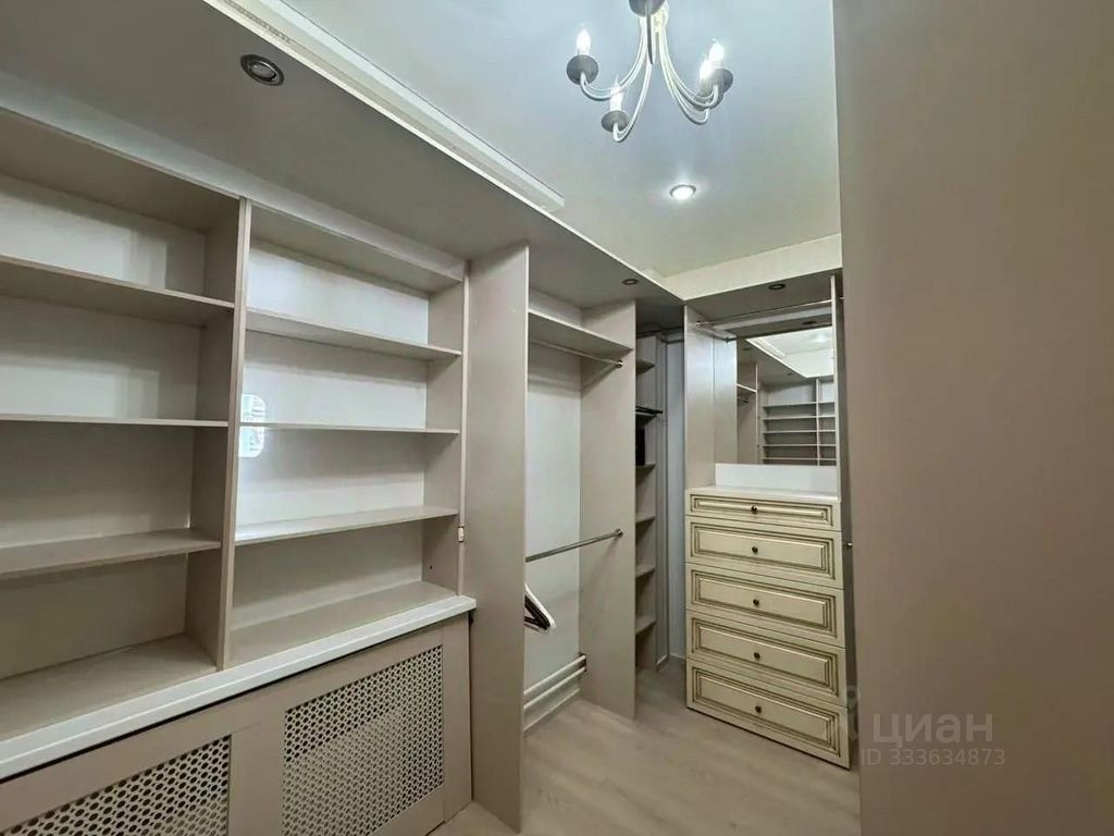 m. Vodniki: Apartment, 3-rooms