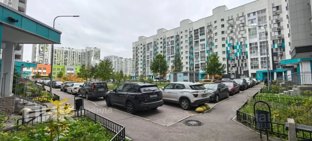 m. Lukhmanovskaya: Apartment, 1-rooms