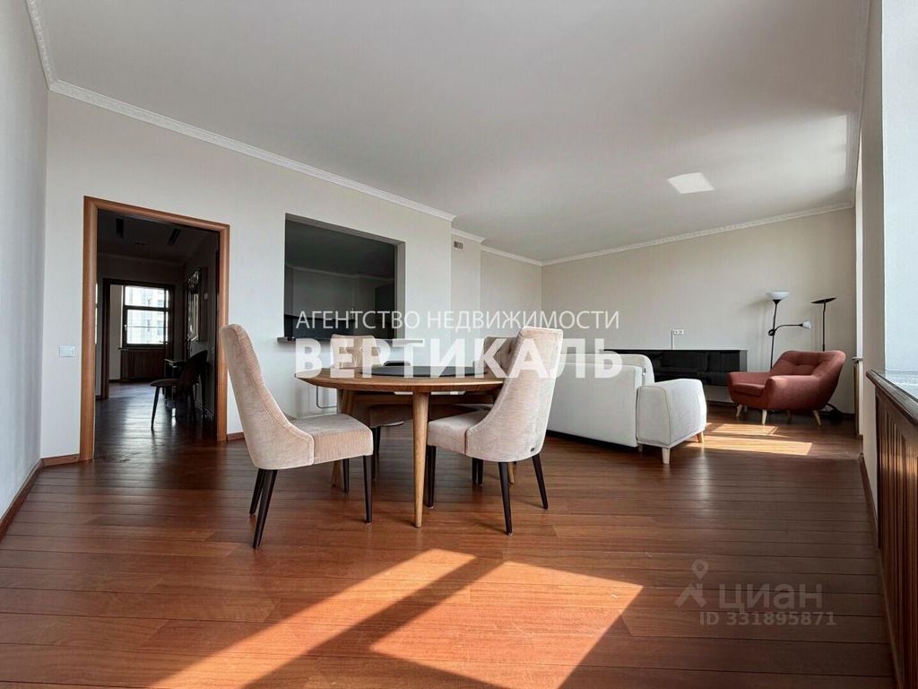 m. Smolenskaya: Apartment, 3-rooms