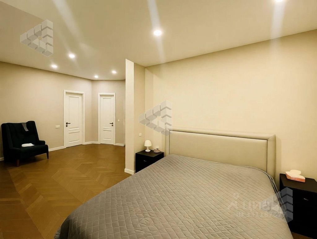 m. Tverskaya: Apartment, 3-rooms