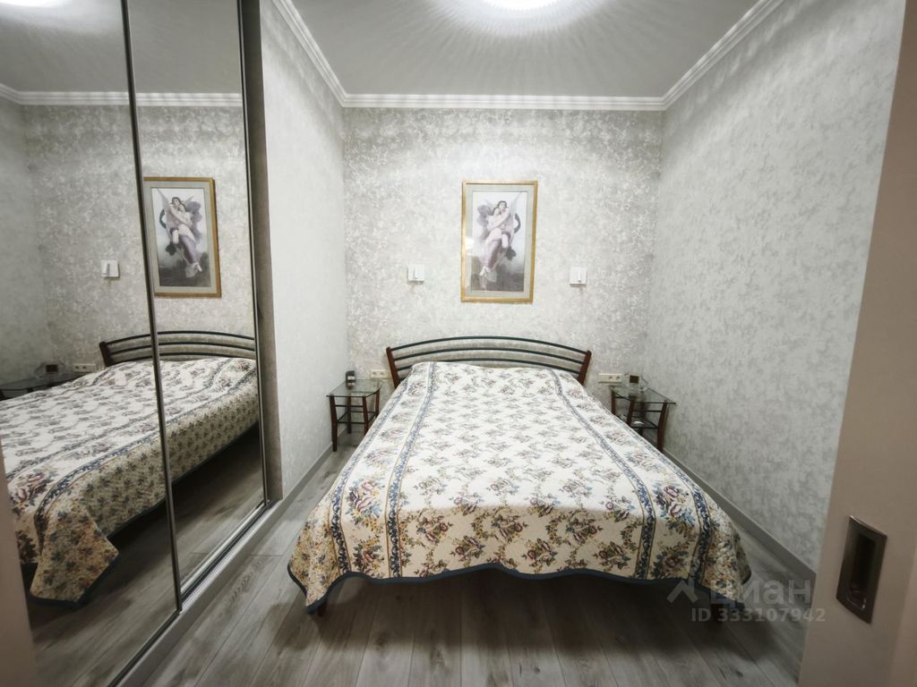 m. Lomonosovsky prospekt: Apartment, 2-rooms