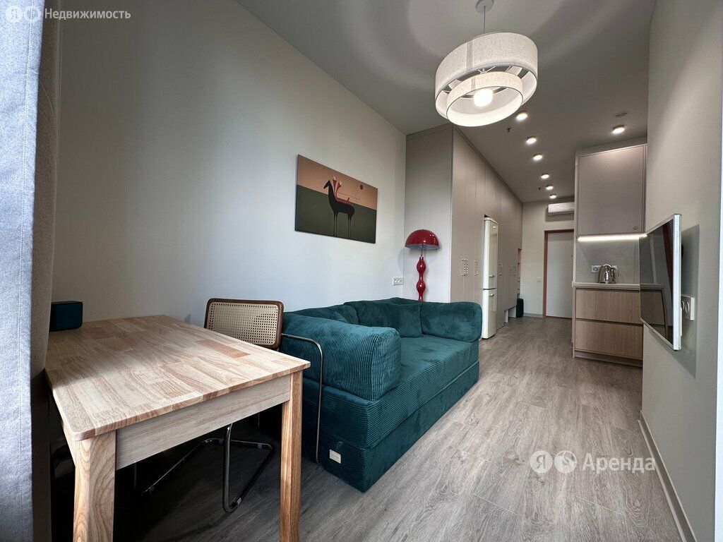m. Maryina Roscha: Apartment, studio