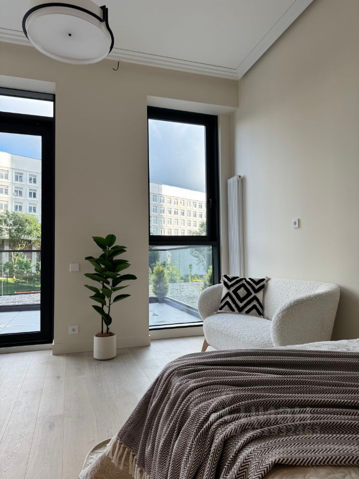 m. Universitet druzhby narodov: Apartment, studio