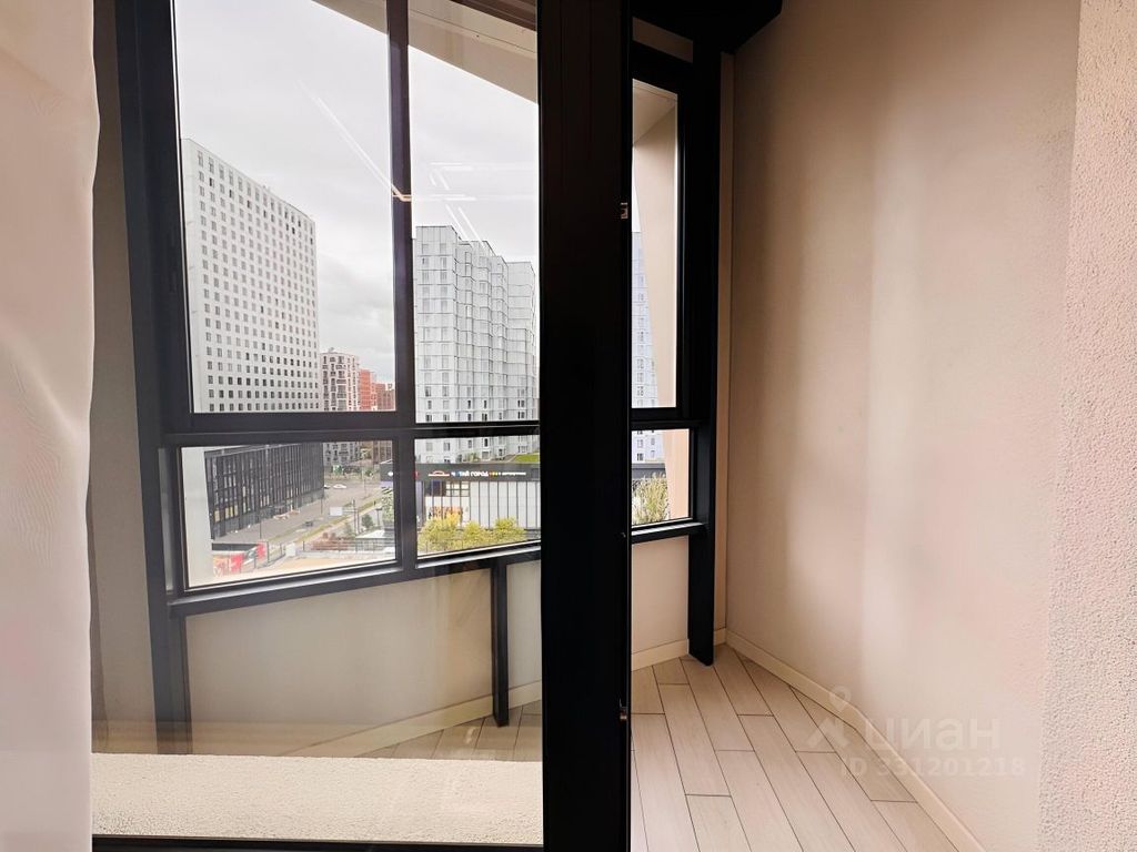 m. ZIL: Apartment, 2-rooms