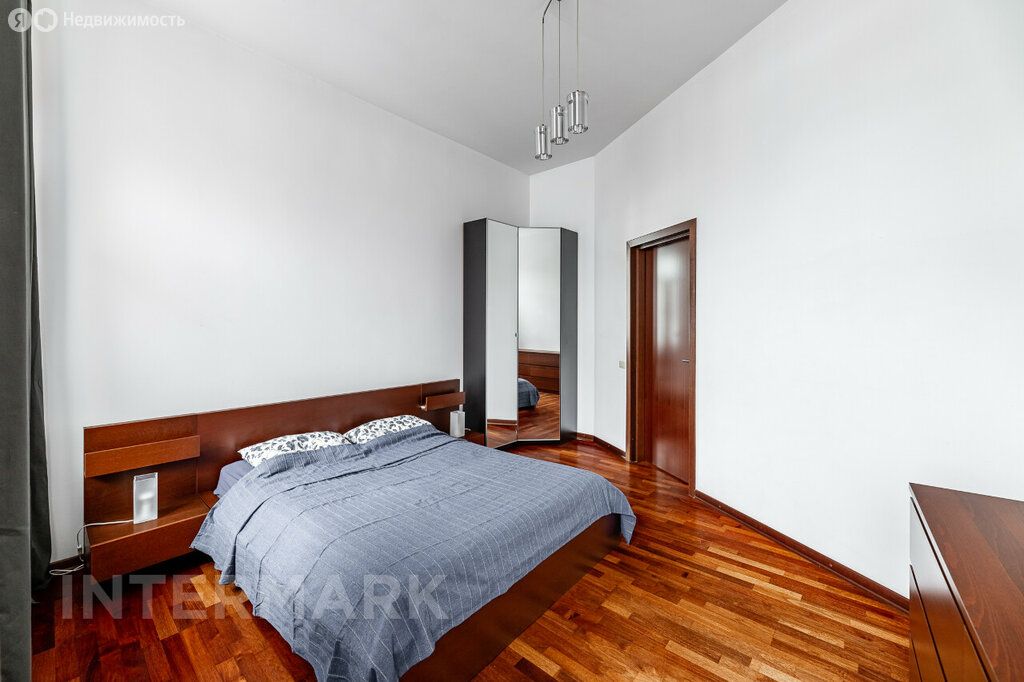 m. Polyanka: Apartment, 3-rooms