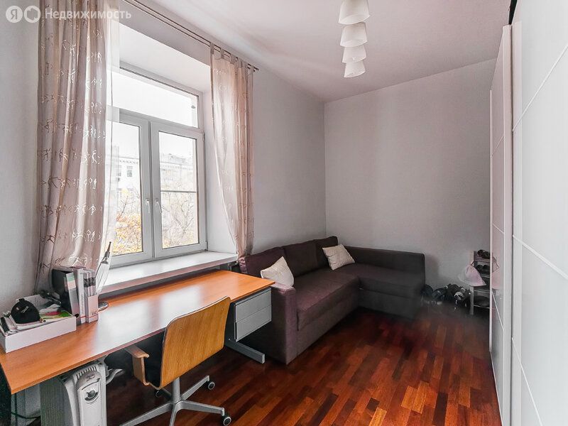 m. Polyanka: Apartment, 3-rooms
