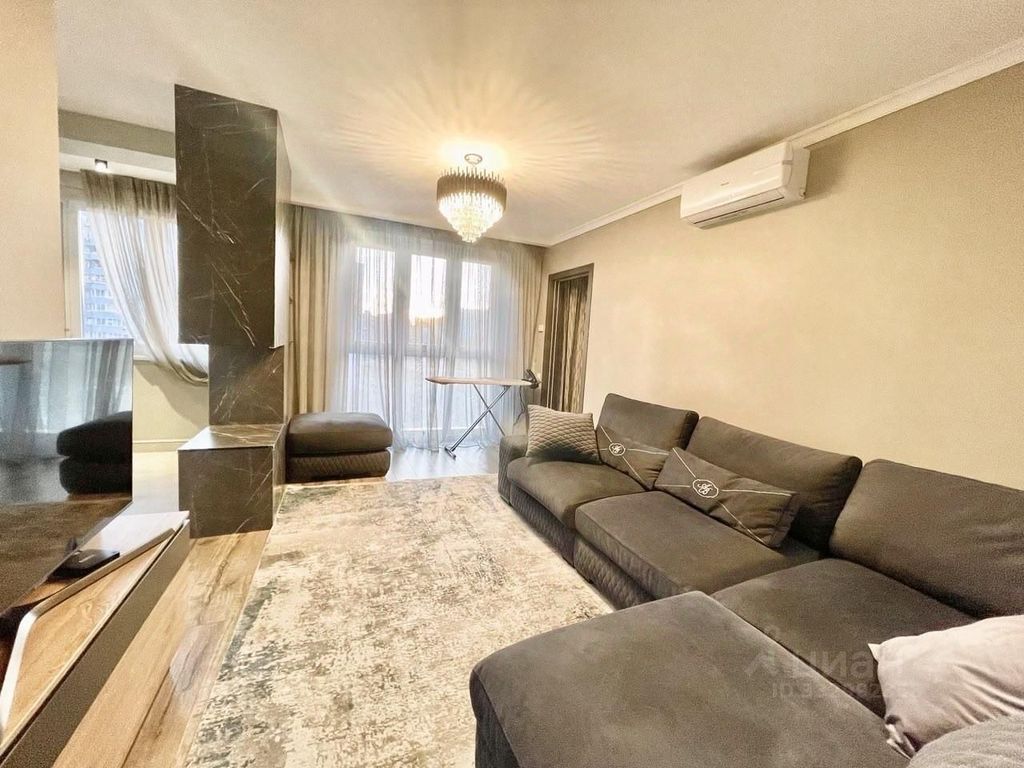 m. Rabochy Poselok: Apartment, 2-rooms