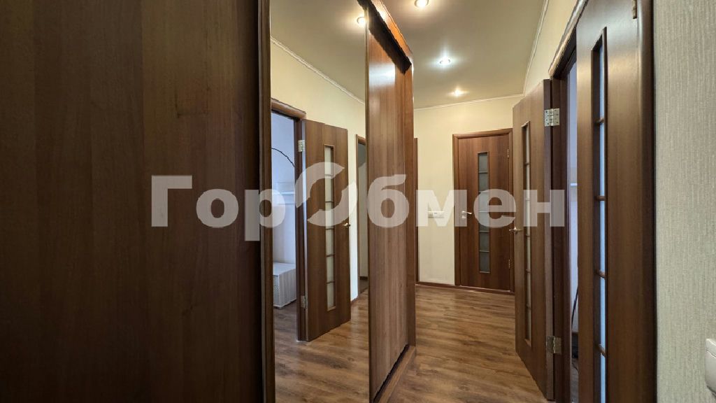 m. Serp i Molot: Apartment, 2-rooms