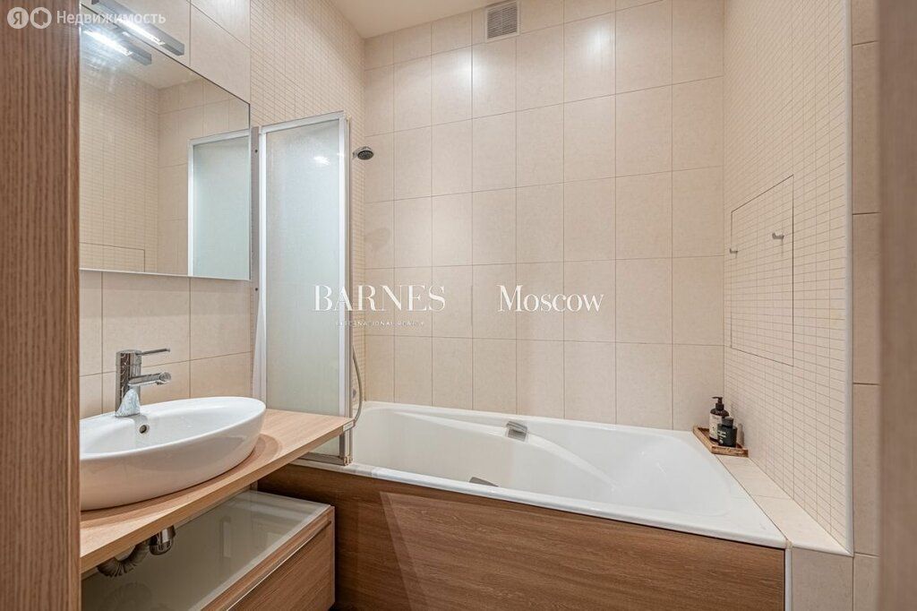 m. Krasnopresnenskaya: Apartment, 2-rooms