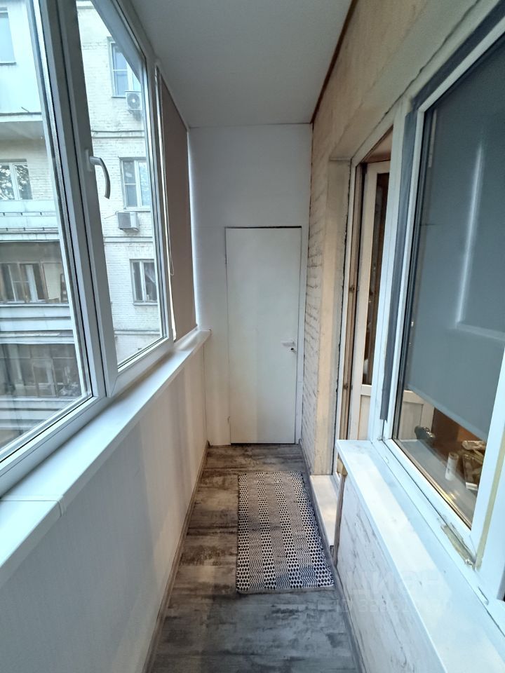 m. Shabolovskaya: Apartment, 1-rooms