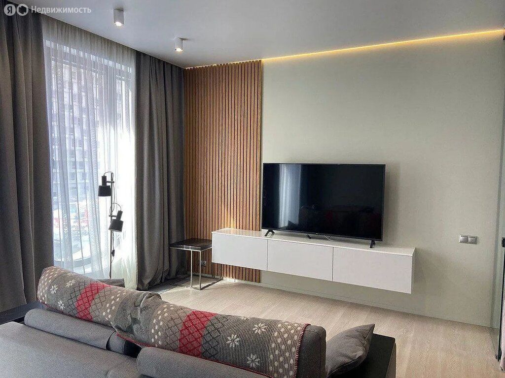 m. ZIL: Apartment, 2-rooms