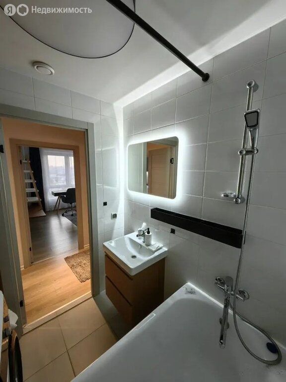 m. Aminyevskaya: Apartment, 2-rooms