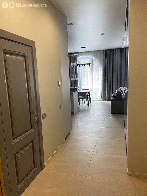 m. ZIL: Apartment, 2-rooms