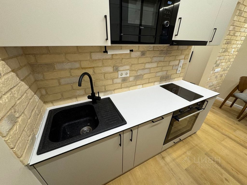 m. Park Pobedy: Apartment, studio