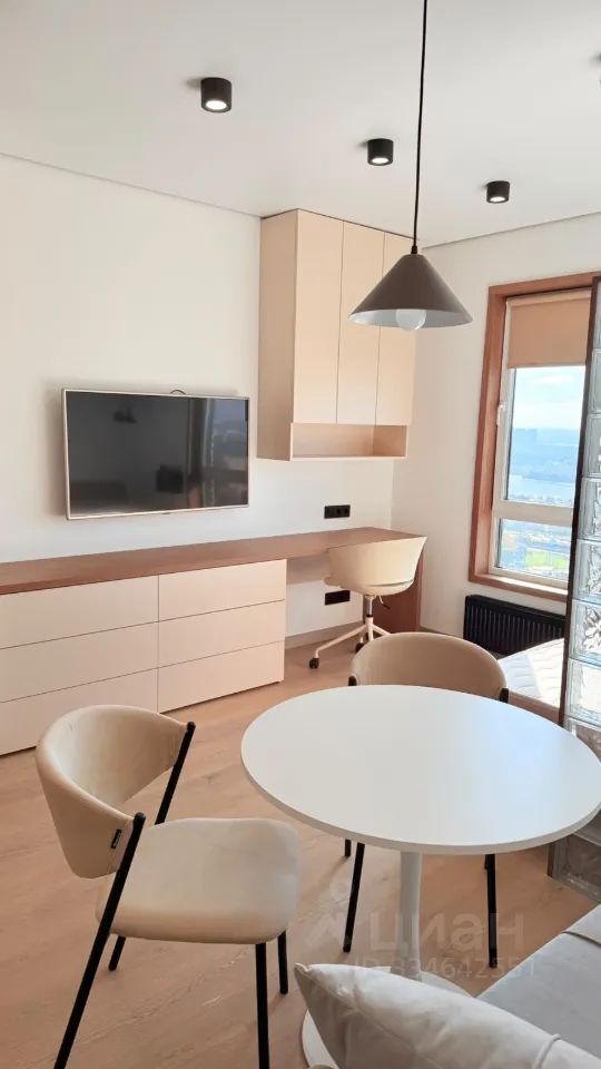 m. Vodny stadion: Apartment, studio