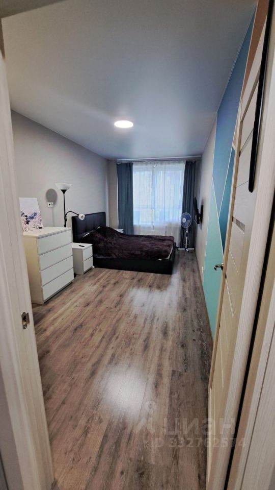 m. Lukhmanovskaya: Apartment, 1-rooms
