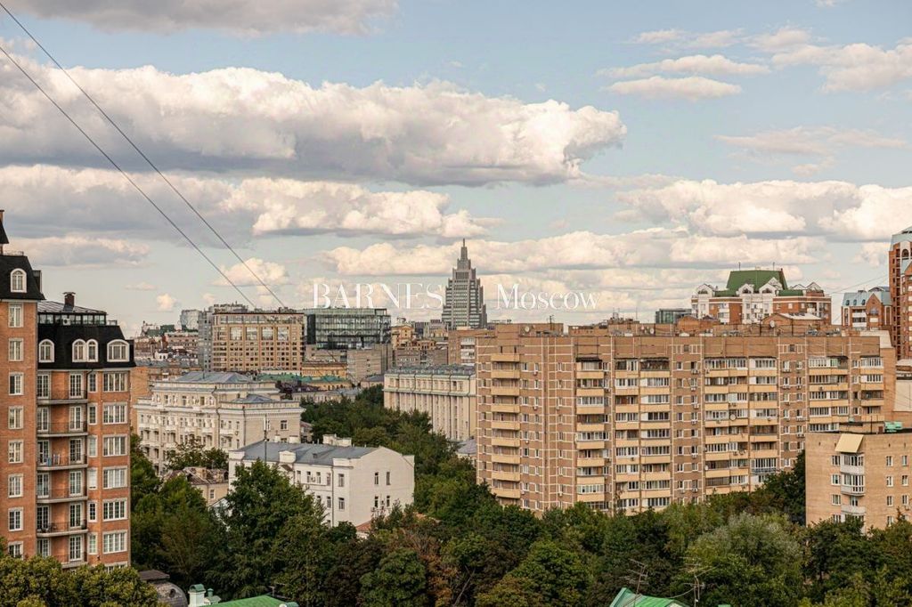 m. Krasnopresnenskaya: Apartment, 2-rooms