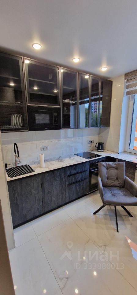 m. Pionerskaya: Apartment, 2-rooms