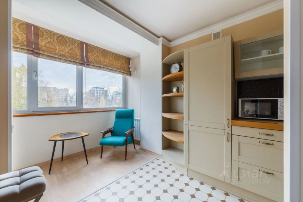 m. Barrikadnaya: Apartment, studio