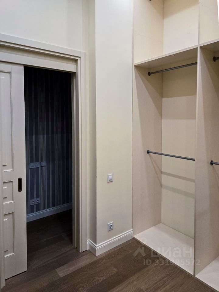 m. Molodezhnaya: Apartment, 3-rooms
