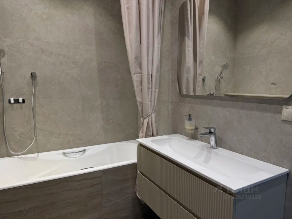 m. Trikotazhnaya: Apartment, 2-rooms