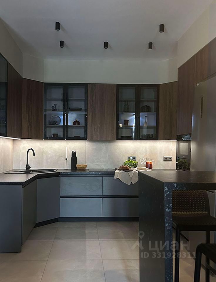 m. Avtozavodskaya: Apartment, 3-rooms