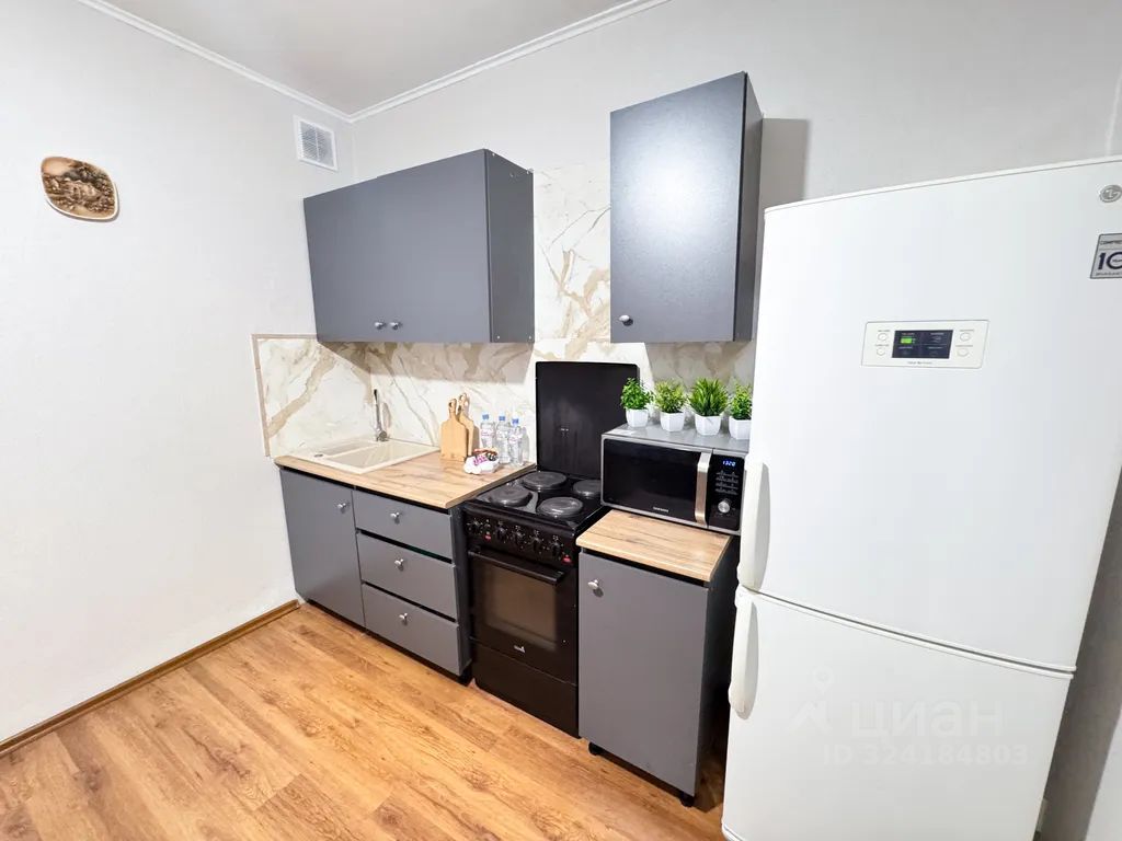 m. Levoberezhnaya: Apartment, 2-rooms