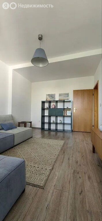 m. Dubrovka: Apartment, 2-rooms
