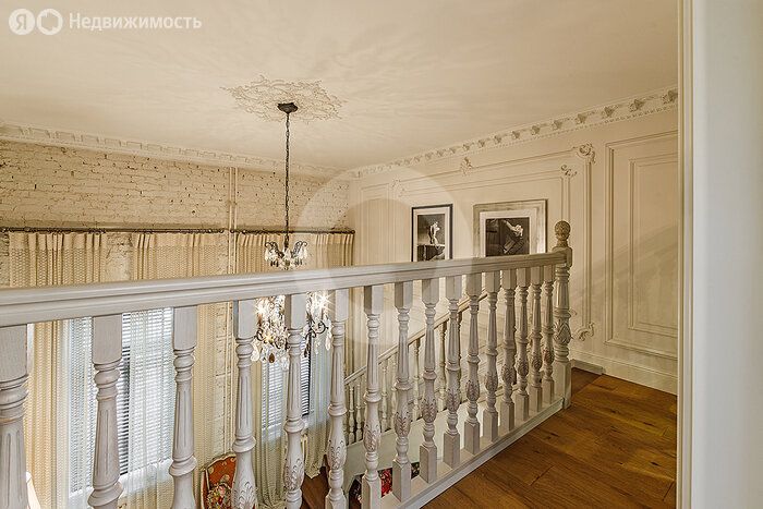 m. Chistye prudy: Apartment, 5-rooms