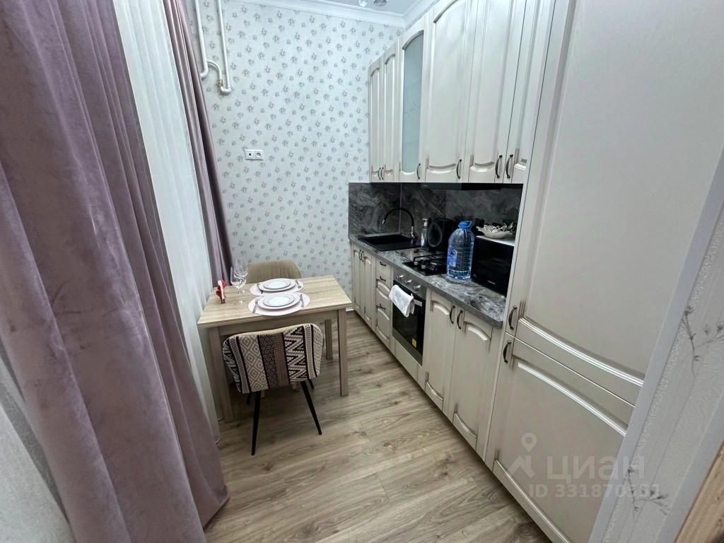 m. Borovitskaya: Apartment, 1-rooms