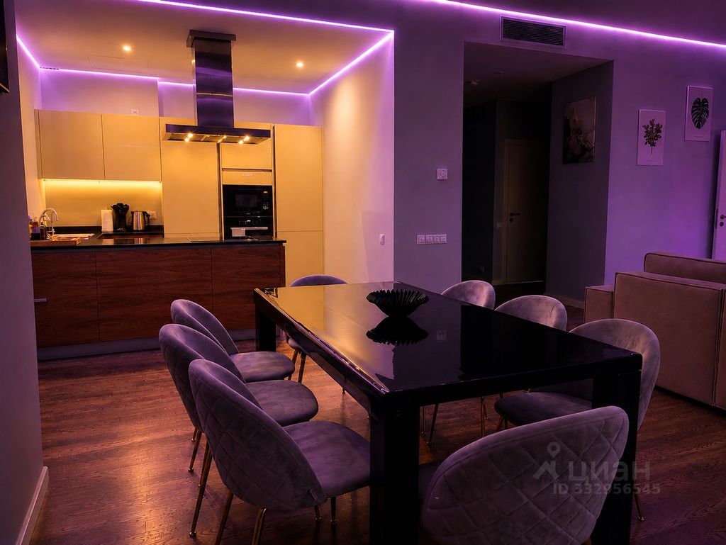 m. Delovoy tsentr: Apartment, 2-rooms