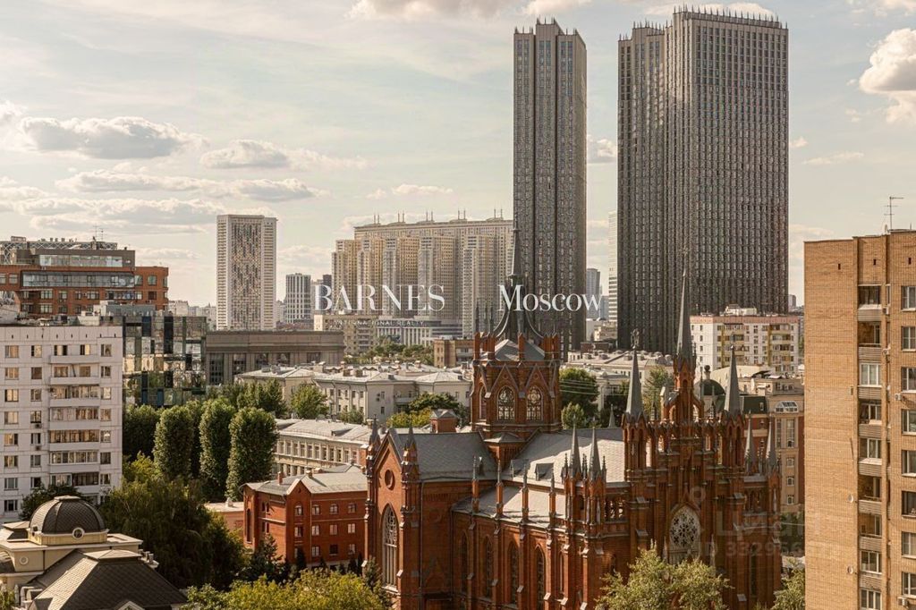 m. Krasnopresnenskaya: Apartment, 2-rooms