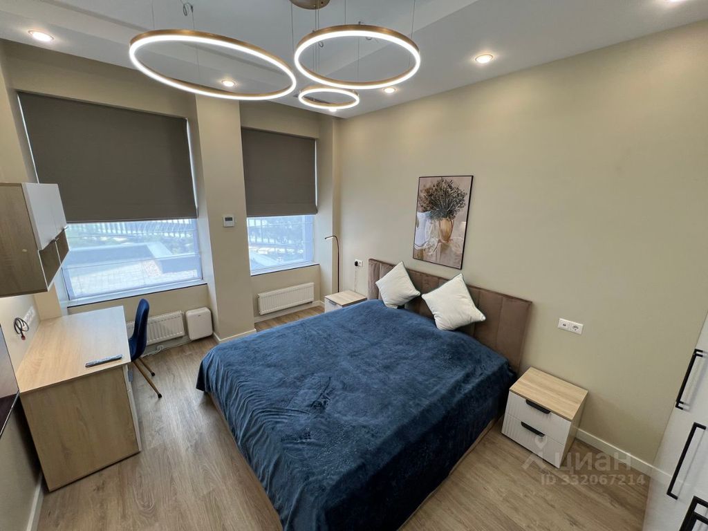 m. ZIL: Apartment, 2-rooms