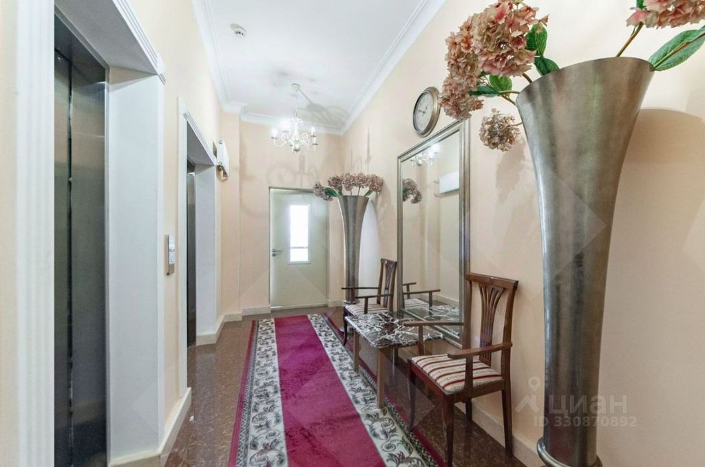 m. Smolenskaya: Apartment, 4-rooms