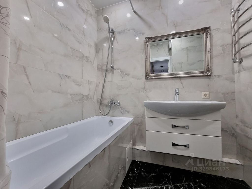 m. Molzhaninovo: Apartment, 3-rooms
