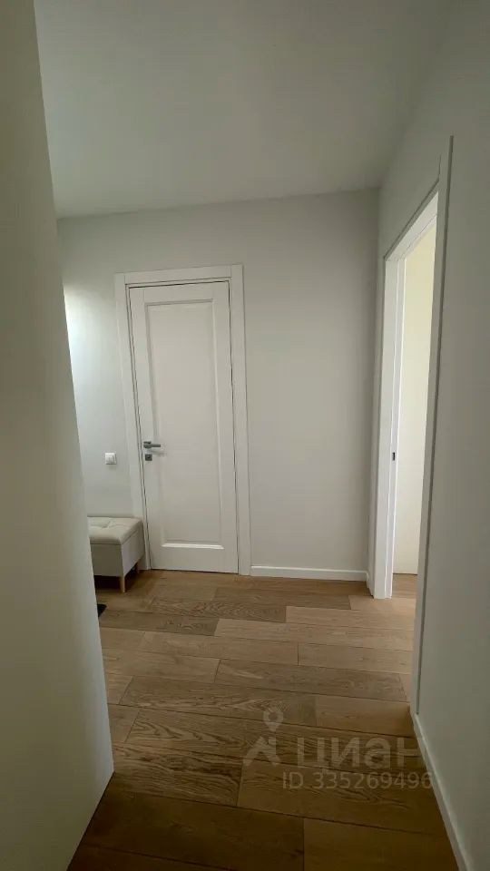 m. Molodezhnaya: Apartment, 3-rooms