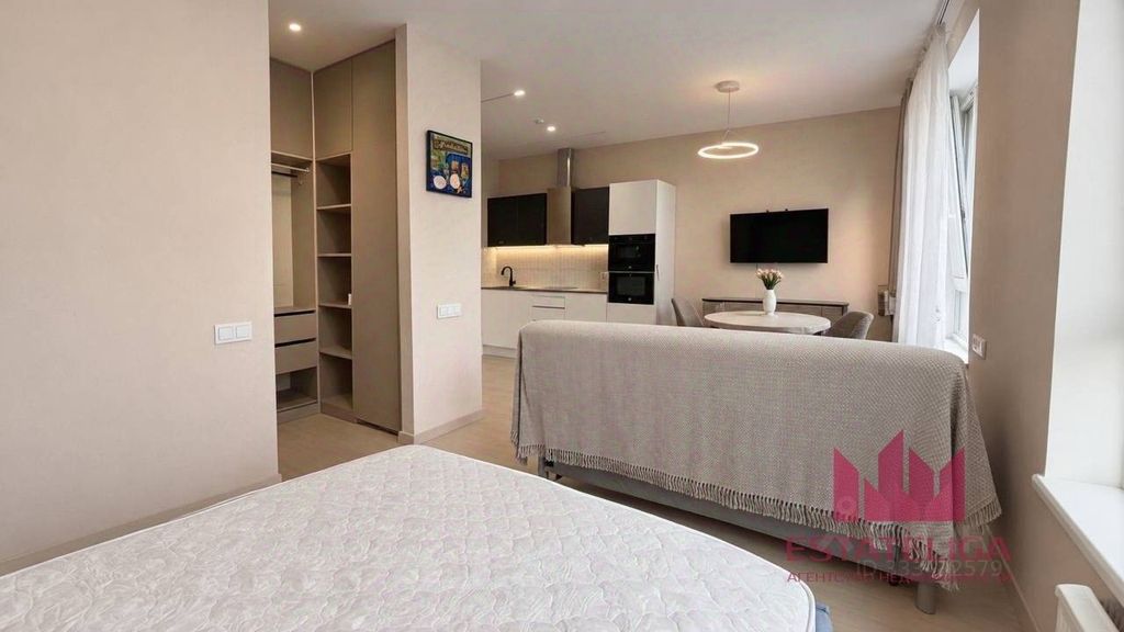 m. Aminyevskaya: Apartment, studio