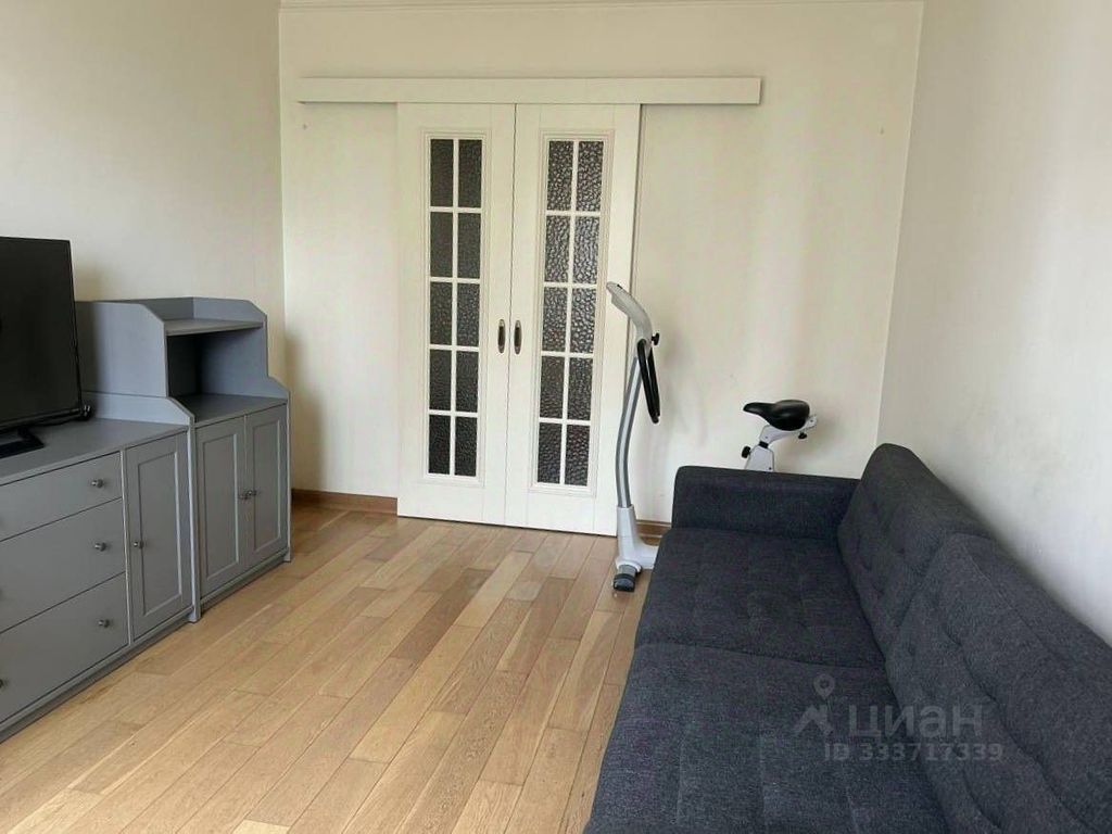 m. Narodnoe Opolchenie: Apartment, 1-rooms