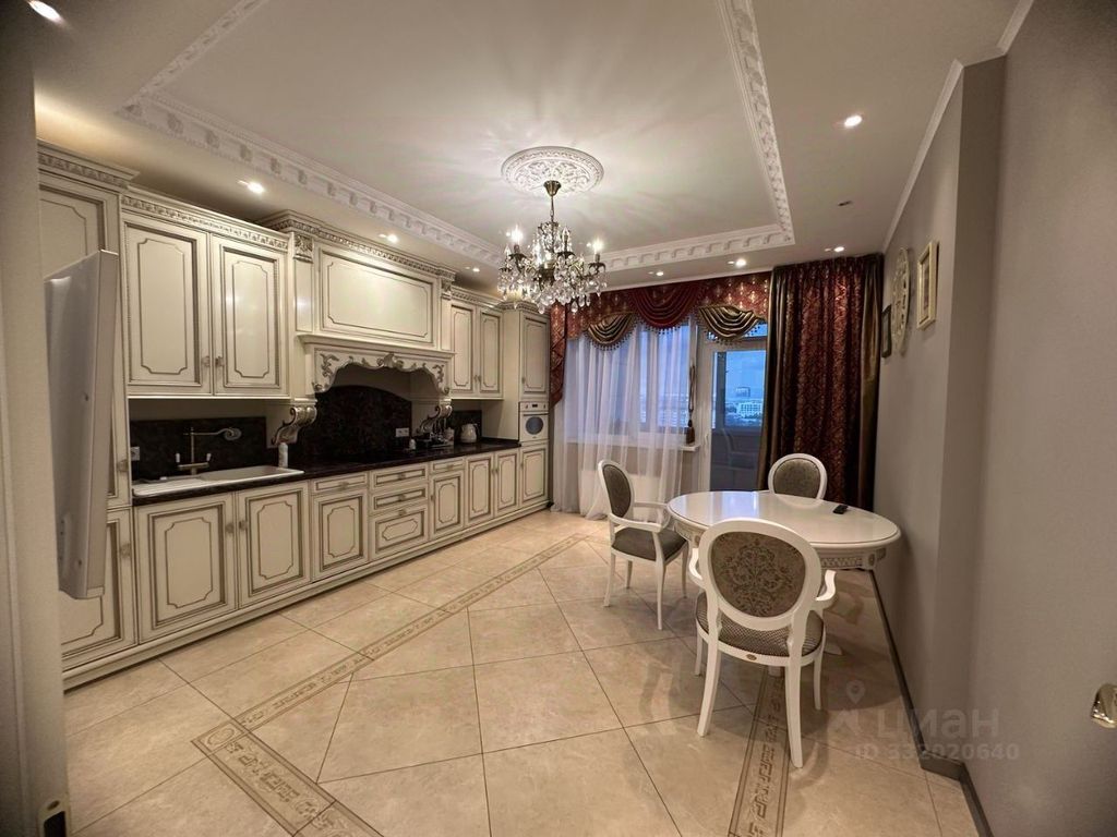 m. Profsoyuznaya: Apartment, 3-rooms