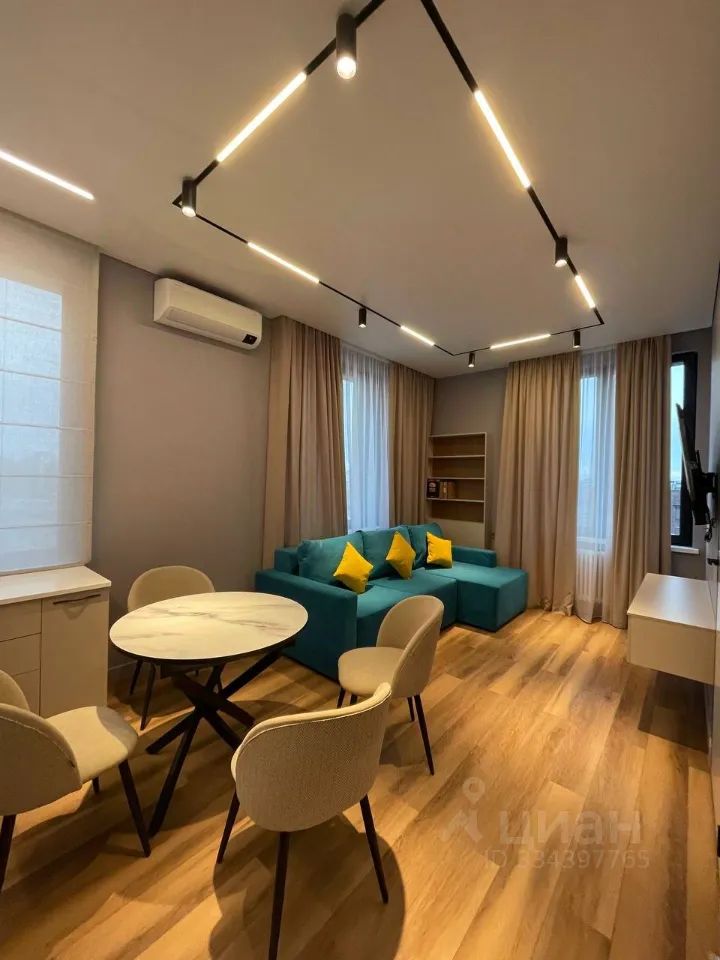 m. ZIL: Apartment, 2-rooms
