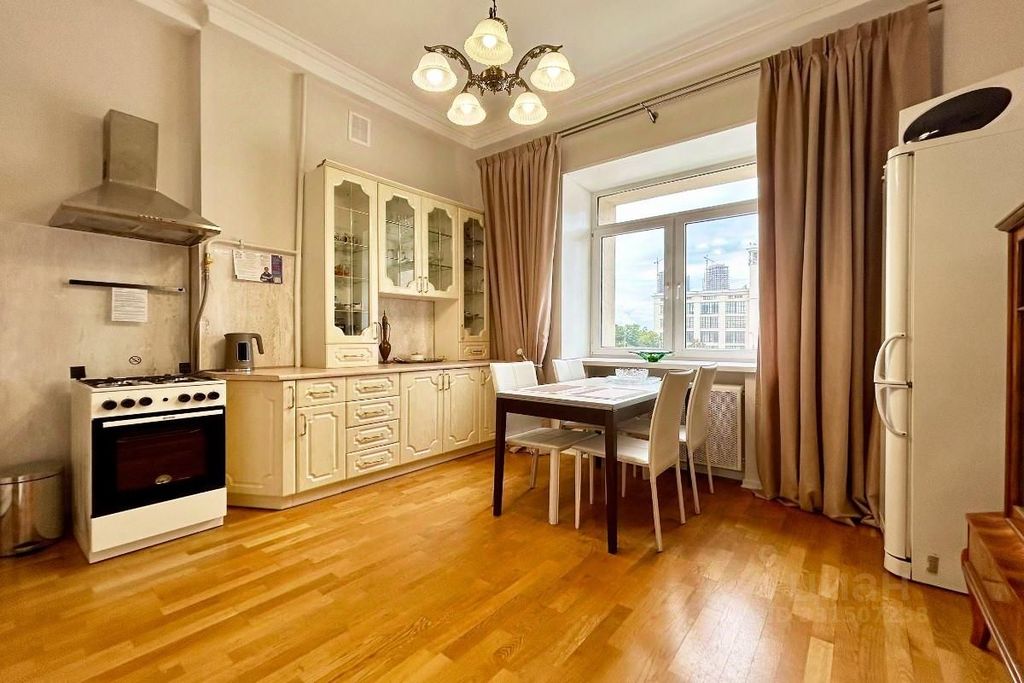 m. Kutuzovskaya: Apartment, 2-rooms