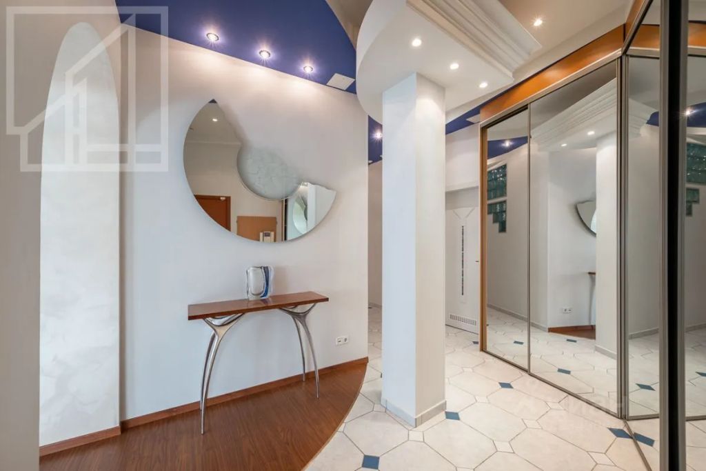 m. Trubnaya: Apartment, 3-rooms