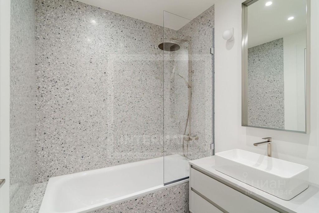m. Ulitsa 1905 goda: Apartment, 5-rooms