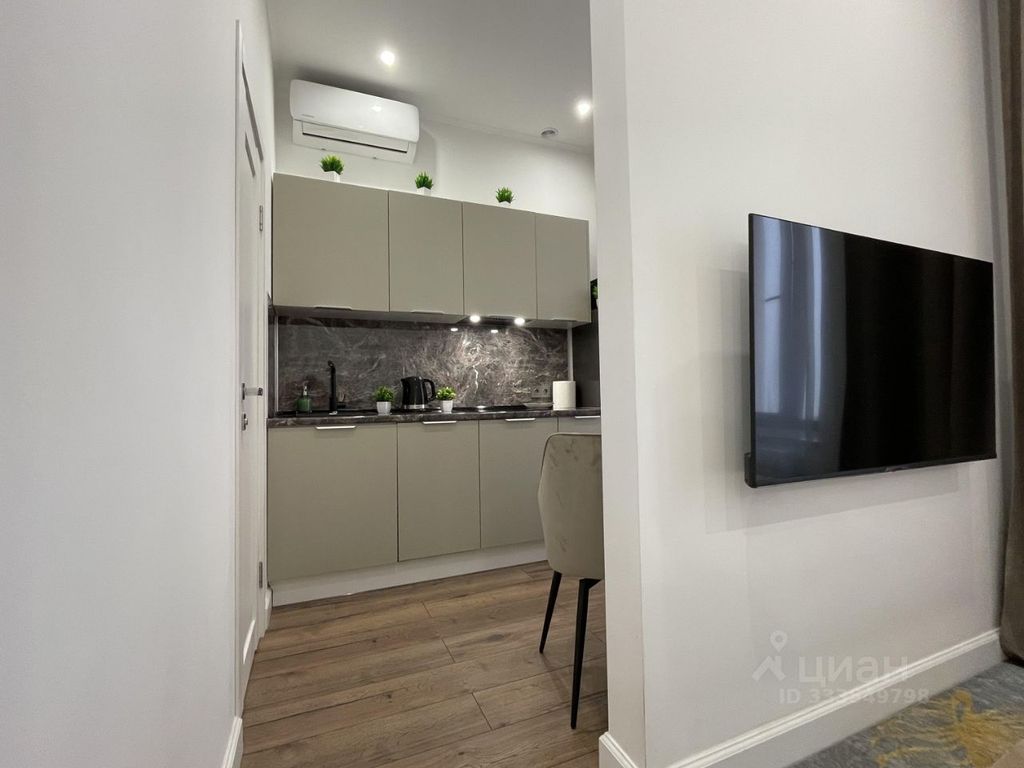 m. Krasnye vorota: Apartment, studio