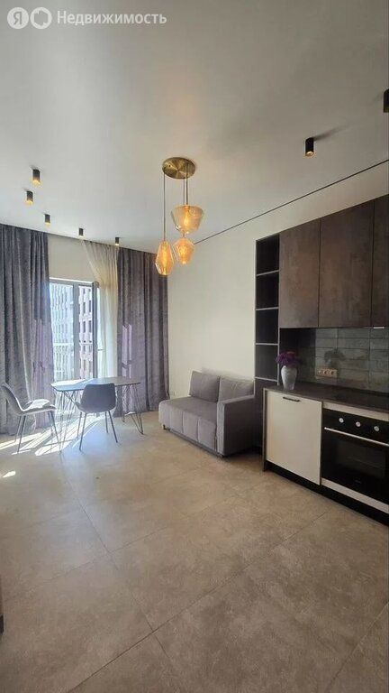 m. ZIL: Apartment, 1-rooms
