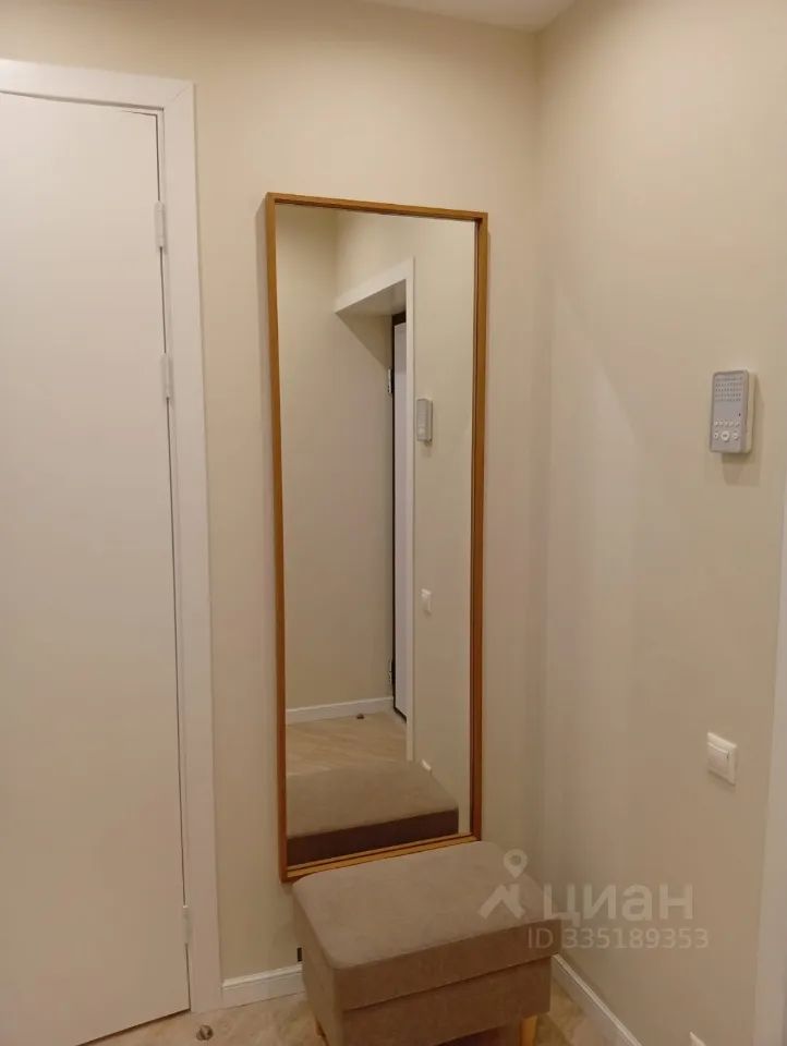 m. Dubrovka: Apartment, 2-rooms