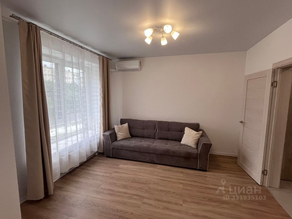 m. Lyublino: Apartment, 1-rooms