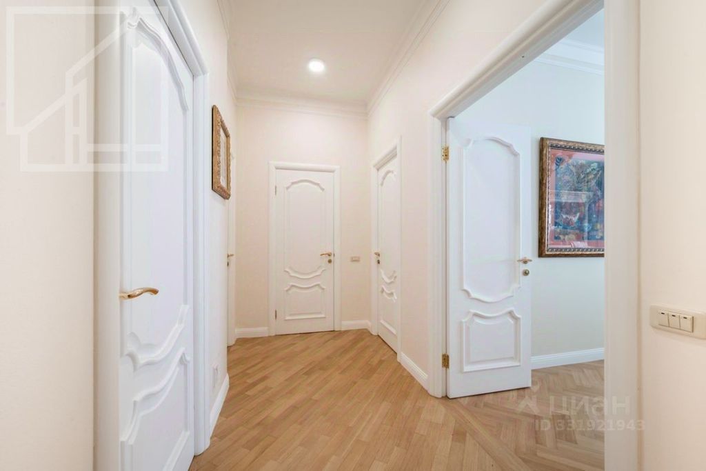m. Okhotny ryad: Apartment, 3-rooms