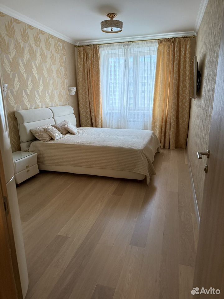 m. Yugo-Zapadnaya: Apartment, 2-rooms