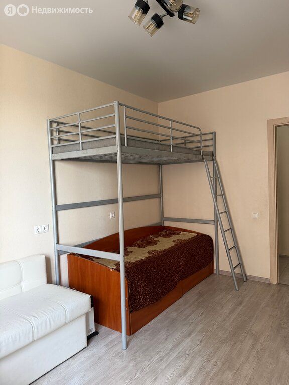 m. Ilyinskaya: Apartment, 3-rooms
